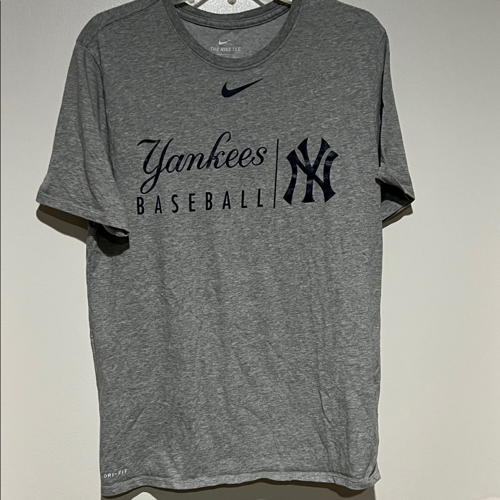 Nike Gray Yankees Baseball T-Shirt